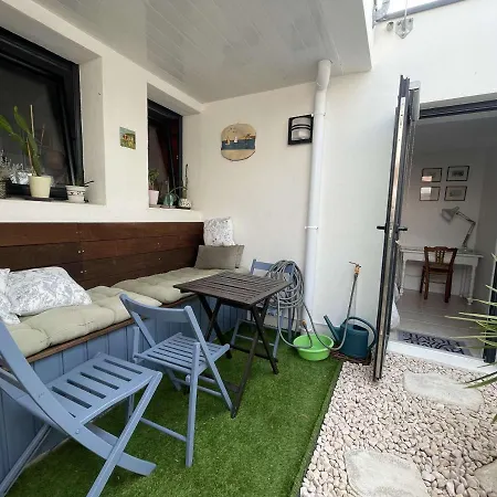 Au Coeur De La Rochelle, Proche Vieux Port, Jardin, Wifi, 2 Pers, Menage Inclus - Fr-1-246-662 * La Rochelle (Charente-Maritime)